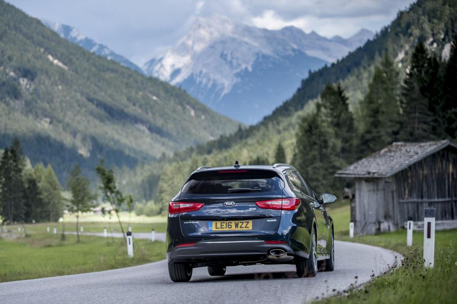  Kia Optima Sportswagon EcoDynamics 2016 года  (UK) (фото 24 из 30)